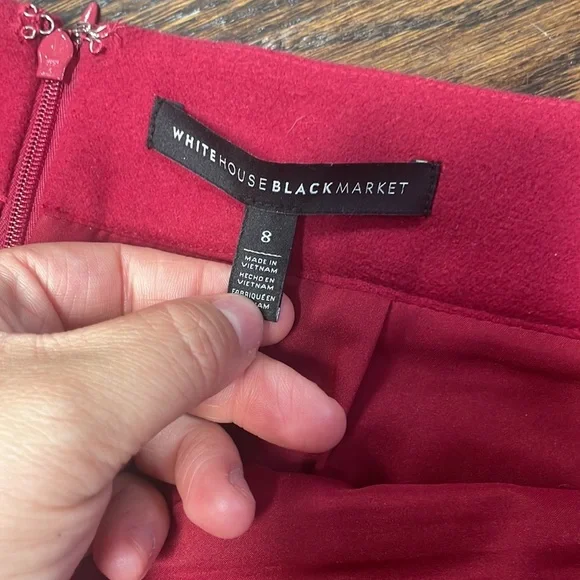 ♡White House, Black market thick red shirt - Picture 2 of 6